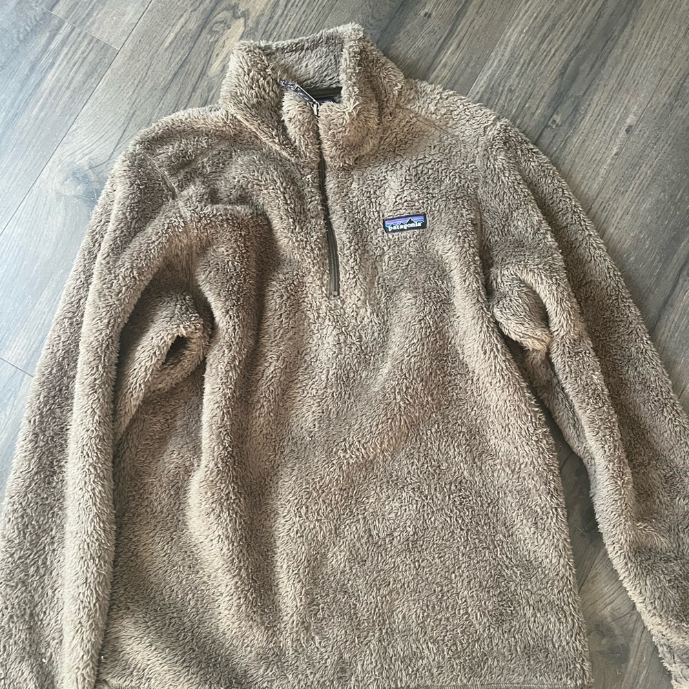 Patagonia Women’s Brown Zip-Up Fleece Sweater